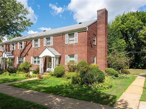 <b>Zillow</b> has 39 photos of this 3 beds, 2 baths, 1,808 Square Feet single family home with a list price of $795,000. . Zillow red bank nj